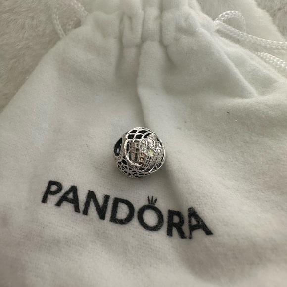 Authentic Spider-Man Pandora bead - Picture 4 of 5